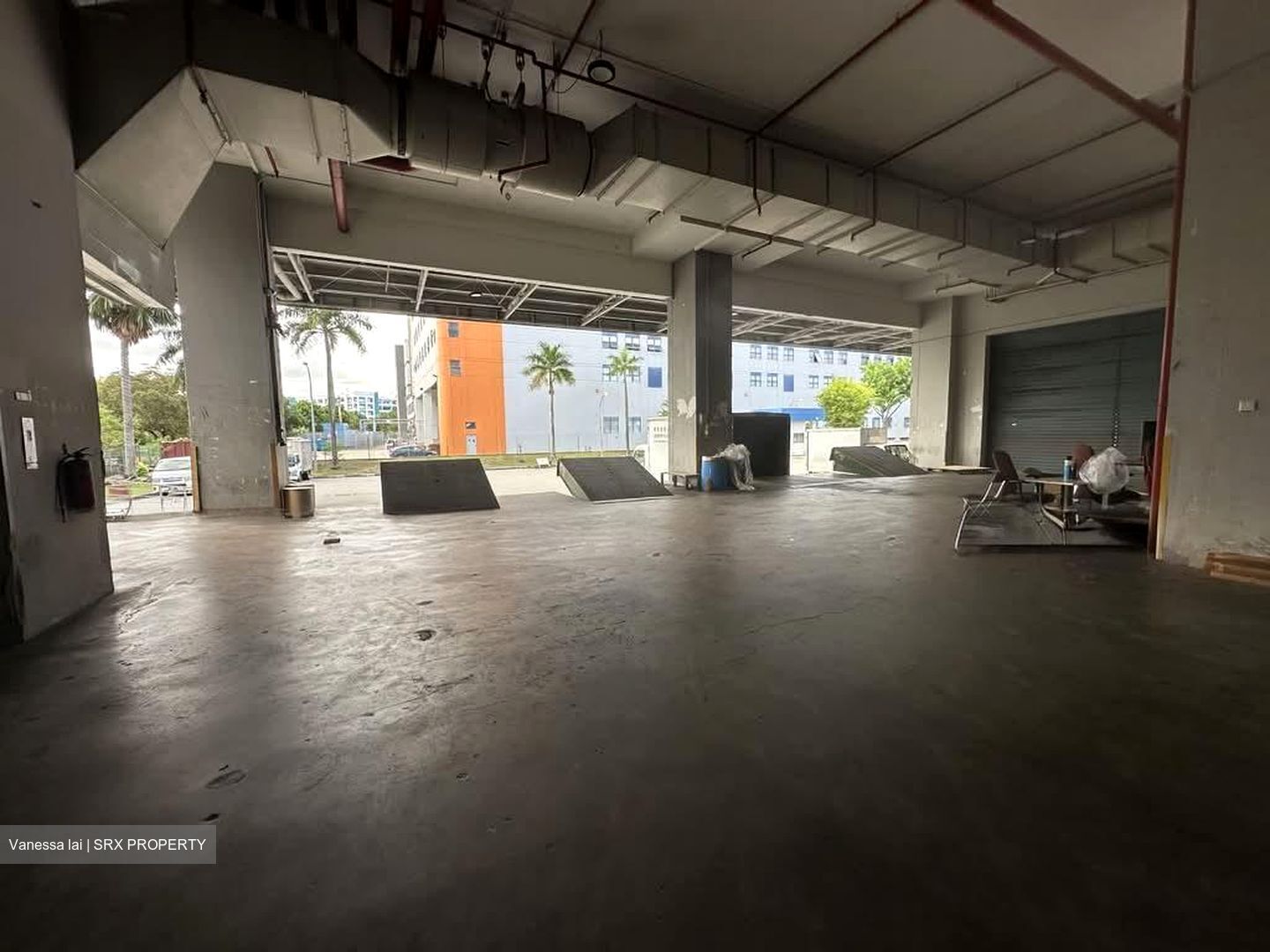 I.biz Centre (D21), Warehouse #534703331